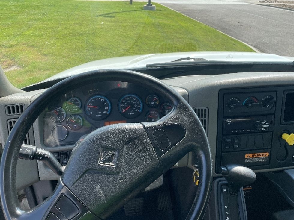 Medium Duty Box Truck-Light and Medium Duty Trucks-International-2019-4300-Greeley-CO-133,747\n\t\tmiles-$ 49,750 - Image 17