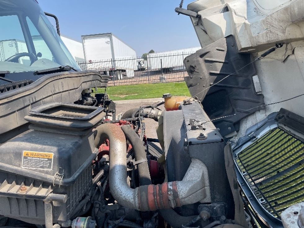 Medium Duty Box Truck-Light and Medium Duty Trucks-International-2019-4300-Greeley-CO-133,747\n\t\tmiles-$ 49,750 - Image 22