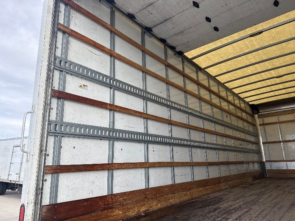 Medium Duty Box Truck-Light and Medium Duty Trucks-International-2019-4300-Greeley-CO-142,799\n\t\tmiles-$ 47,250 - Image 11