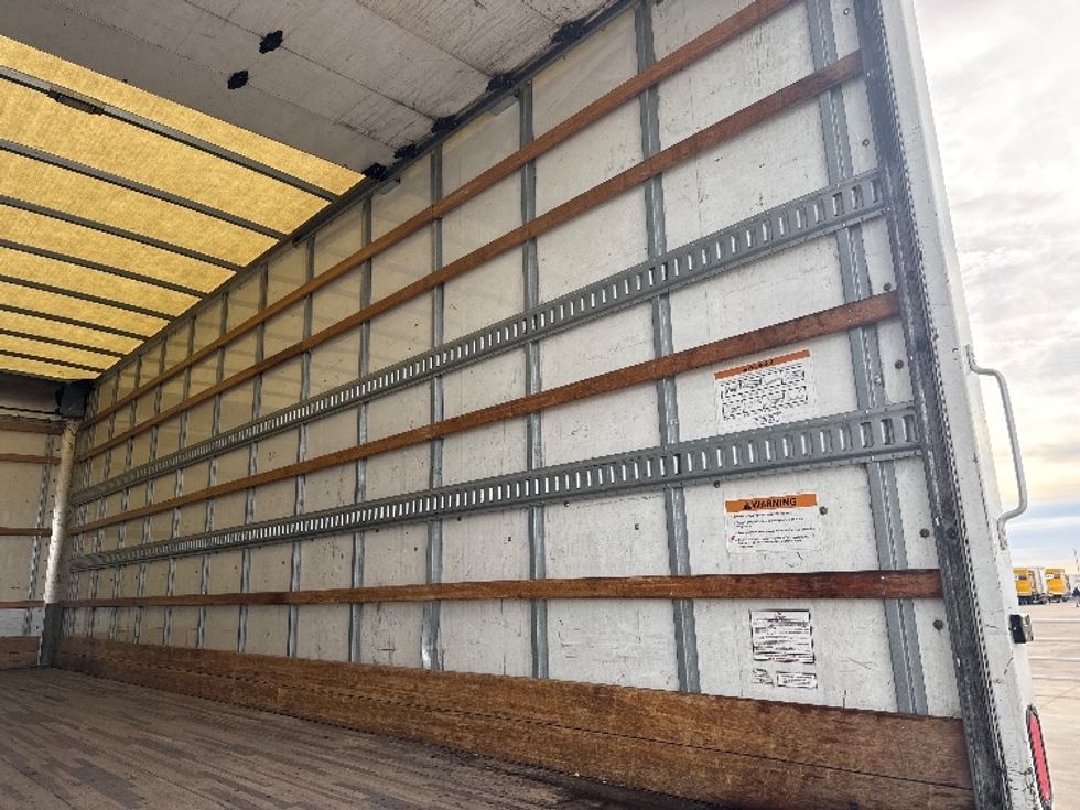 Medium Duty Box Truck-Light and Medium Duty Trucks-International-2019-4300-Greeley-CO-142,799\n\t\tmiles-$ 47,250 - Image 12