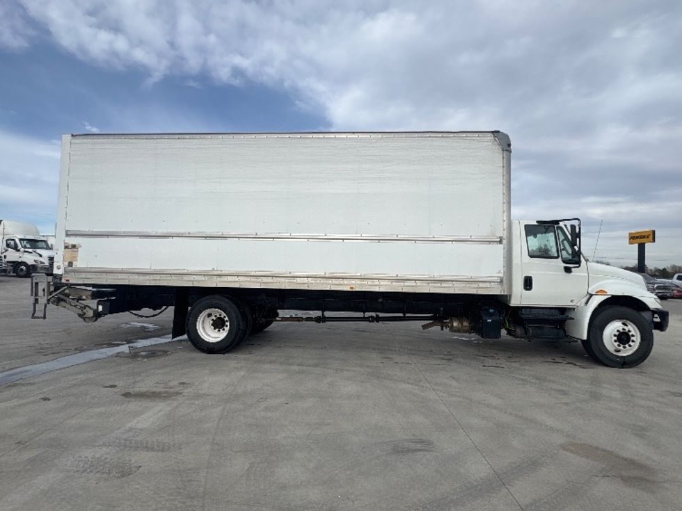 Medium Duty Box Truck-Light and Medium Duty Trucks-International-2019-4300-Greeley-CO-142,799\n\t\tmiles-$ 47,250 - Image 15