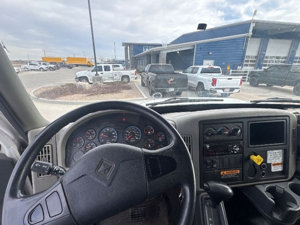 Medium Duty Box Truck-Light and Medium Duty Trucks-International-2019-4300-Greeley-CO-142,799\n\t\tmiles-$ 47,250 - Image 18