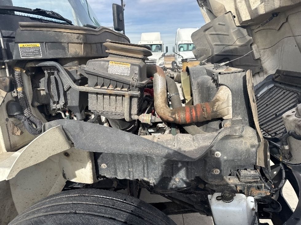 Medium Duty Box Truck-Light and Medium Duty Trucks-International-2019-4300-Greeley-CO-142,799\n\t\tmiles-$ 47,250 - Image 23