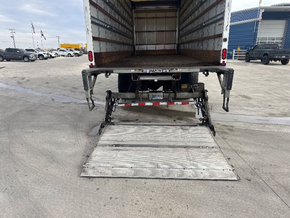 Medium Duty Box Truck-Light and Medium Duty Trucks-International-2019-4300-Greeley-CO-142,799\n\t\tmiles-$ 47,250 - Image 9