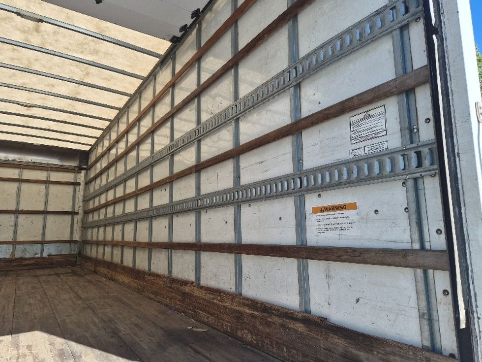 Medium Duty Box Truck-Light and Medium Duty Trucks-International-2019-4300-Greensboro-NC-377,024\n\t\tmiles-$ 20,000 - Image 12