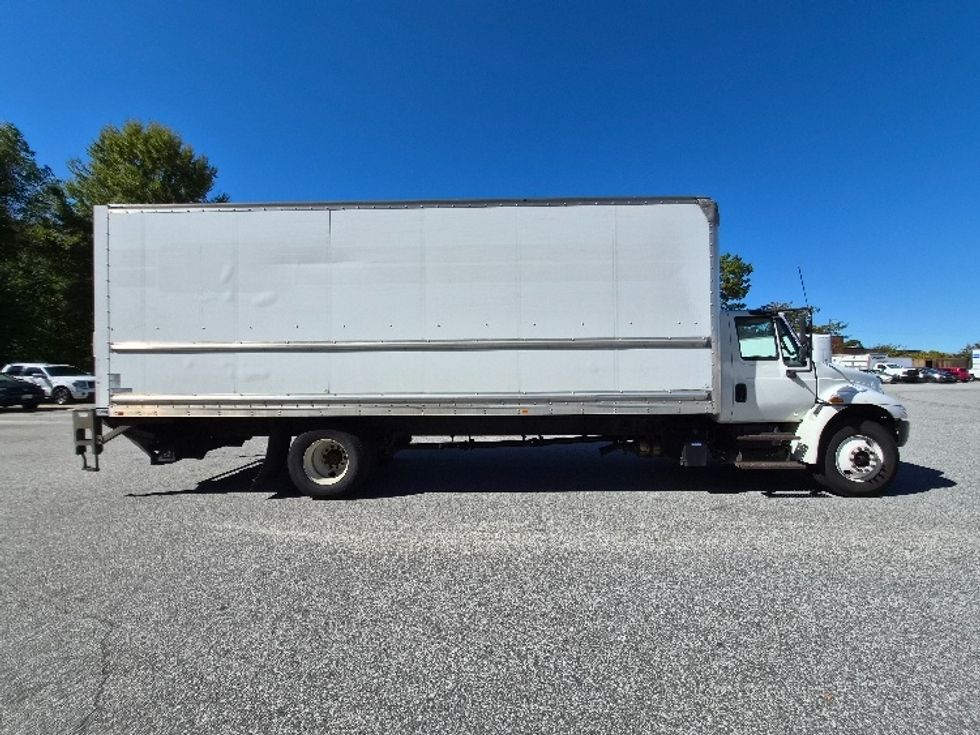 Medium Duty Box Truck-Light and Medium Duty Trucks-International-2019-4300-Greensboro-NC-377,024\n\t\tmiles-$ 20,000 - Image 15