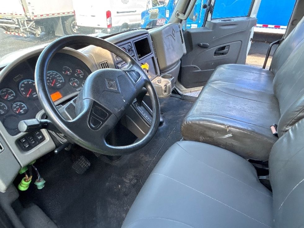 Medium Duty Box Truck-Light and Medium Duty Trucks-International-2019-4300-Greensboro-NC-377,024\n\t\tmiles-$ 20,000 - Image 17