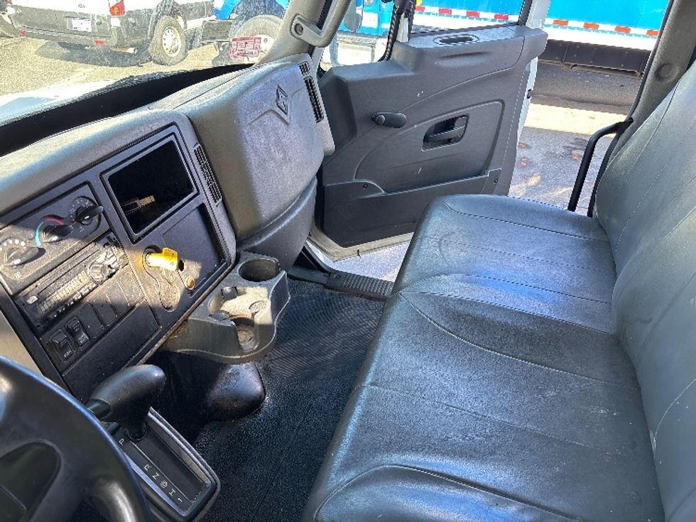 Medium Duty Box Truck-Light and Medium Duty Trucks-International-2019-4300-Greensboro-NC-377,024\n\t\tmiles-$ 20,000 - Image 19