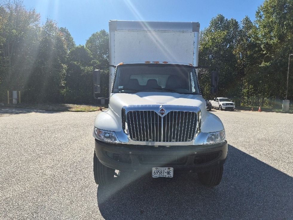 Medium Duty Box Truck-Light and Medium Duty Trucks-International-2019-4300-Greensboro-NC-377,024\n\t\tmiles-$ 20,000 - Image 2