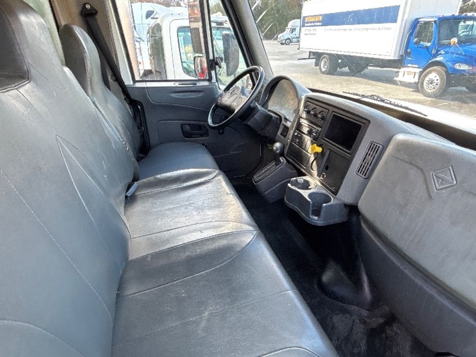 Medium Duty Box Truck-Light and Medium Duty Trucks-International-2019-4300-Greensboro-NC-377,024\n\t\tmiles-$ 20,000 - Image 22