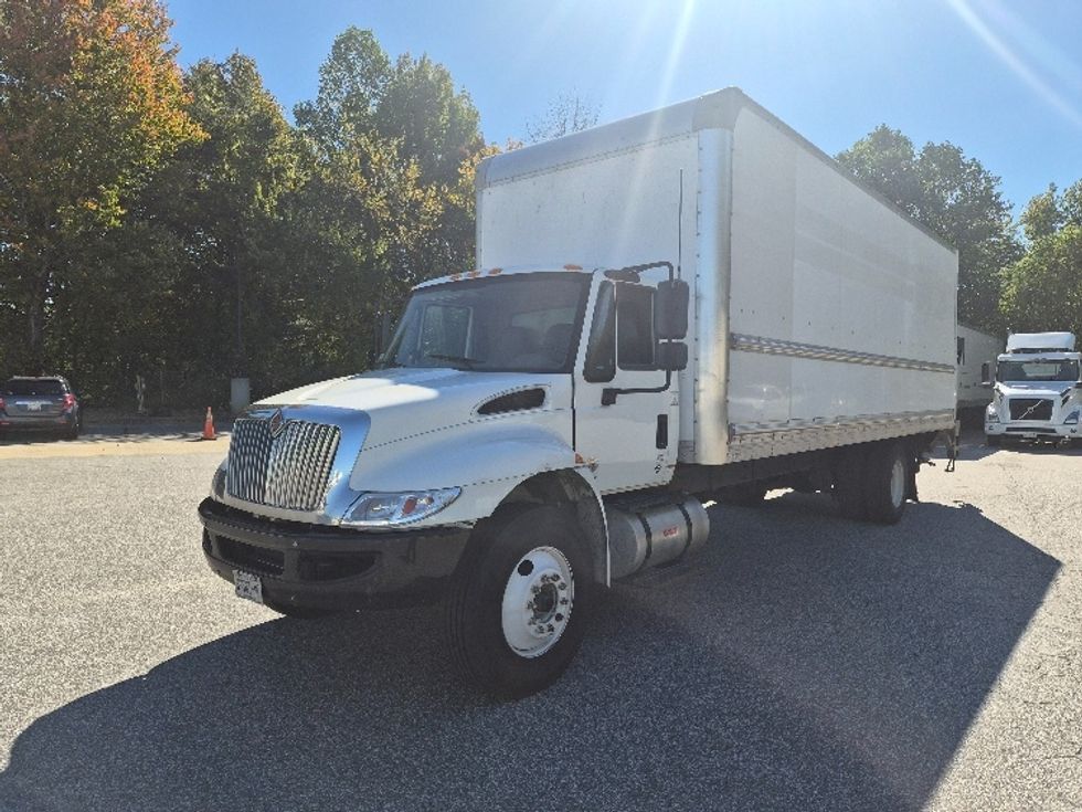 Medium Duty Box Truck-Light and Medium Duty Trucks-International-2019-4300-Greensboro-NC-377,024\n\t\tmiles-$ 20,000 - Image 3