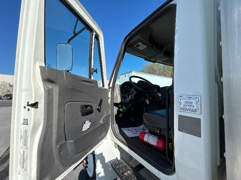 Medium Duty Box Truck-Light and Medium Duty Trucks-International-2019-4300-Hammond-LA-183,447\n\t\tmiles-$ 42,250 - Image 16