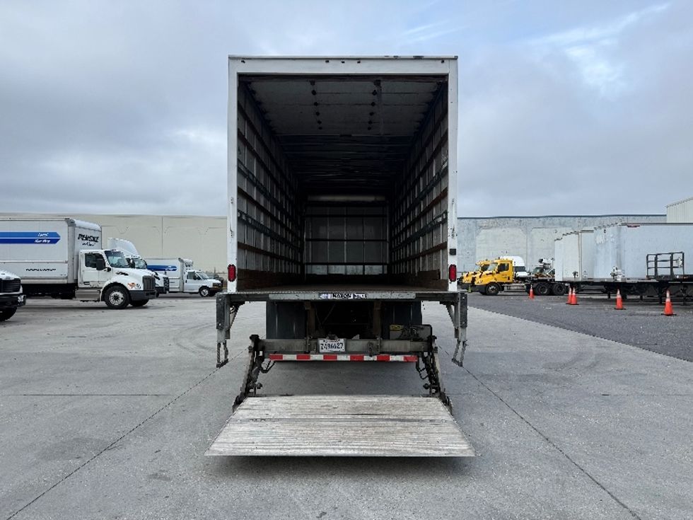 Medium Duty Box Truck-Light and Medium Duty Trucks-International-2019-4300-Hammond-LA-183,447\n\t\tmiles-$ 42,250 - Image 8