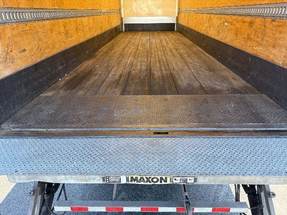 Medium Duty Box Truck-Light and Medium Duty Trucks-International-2019-4300-Harrisburg-PA-152,313\n\t\tmiles-$ 48,750 - Image 10