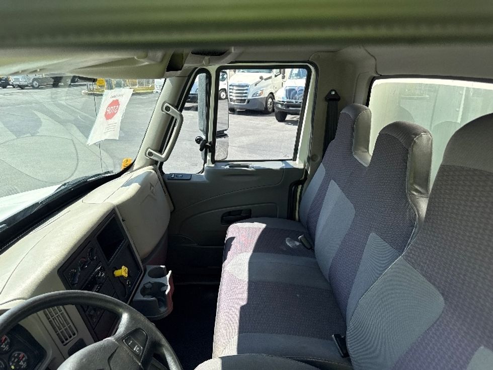 Medium Duty Box Truck-Light and Medium Duty Trucks-International-2019-4300-Harrisburg-PA-152,313\n\t\tmiles-$ 48,750 - Image 19