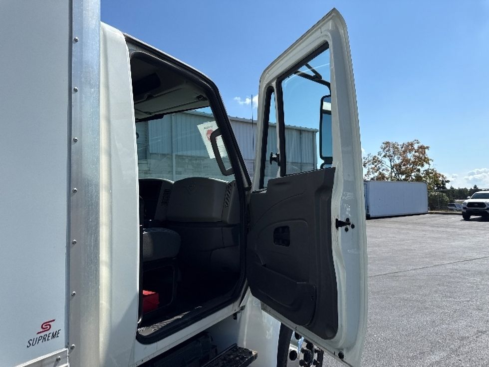 Medium Duty Box Truck-Light and Medium Duty Trucks-International-2019-4300-Harrisburg-PA-152,313\n\t\tmiles-$ 48,750 - Image 20