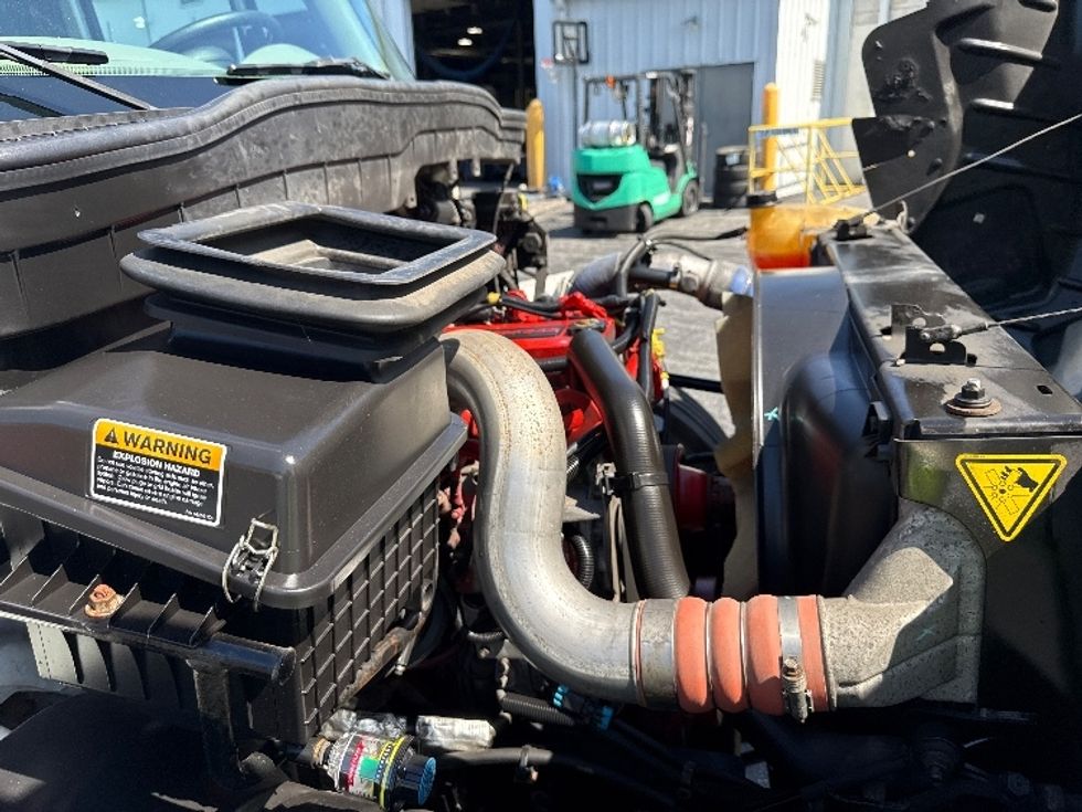 Medium Duty Box Truck-Light and Medium Duty Trucks-International-2019-4300-Harrisburg-PA-152,313\n\t\tmiles-$ 48,750 - Image 23