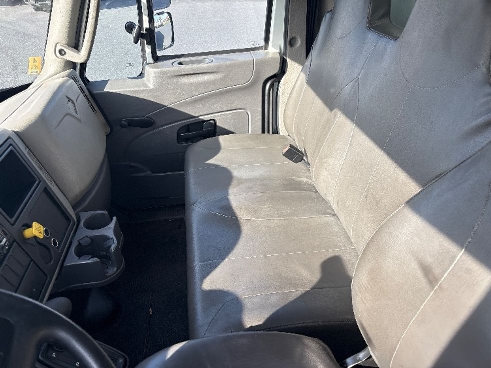 Medium Duty Box Truck-Light and Medium Duty Trucks-International-2019-4300-Harrisburg-PA-323,401\n\t\tmiles-$ 20,000 - Image 19