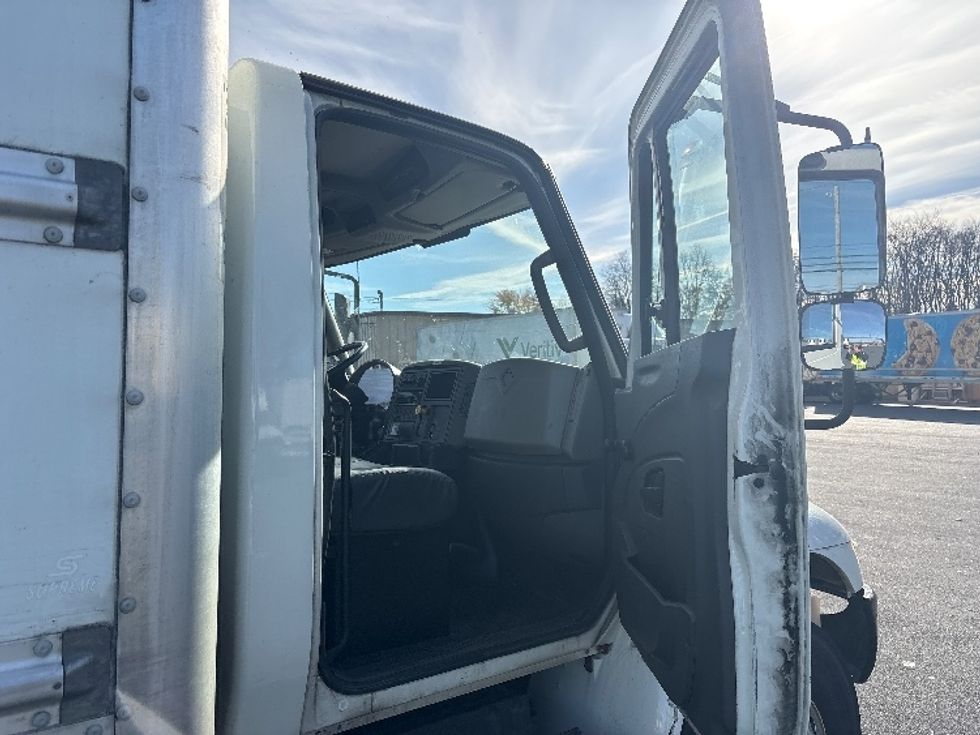 Medium Duty Box Truck-Light and Medium Duty Trucks-International-2019-4300-Harrisburg-PA-323,401\n\t\tmiles-$ 20,000 - Image 20
