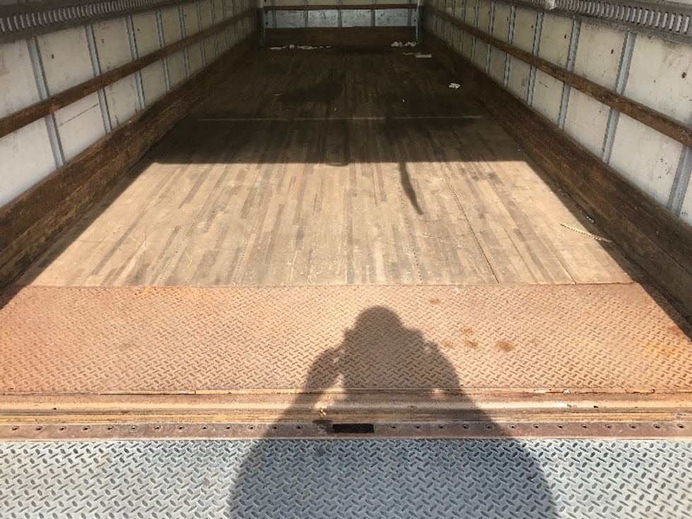 Medium Duty Box Truck-Light and Medium Duty Trucks-International-2019-4300-Harrisburg-PA-381,483\n\t\tmiles-$ 20,000 - Image 9