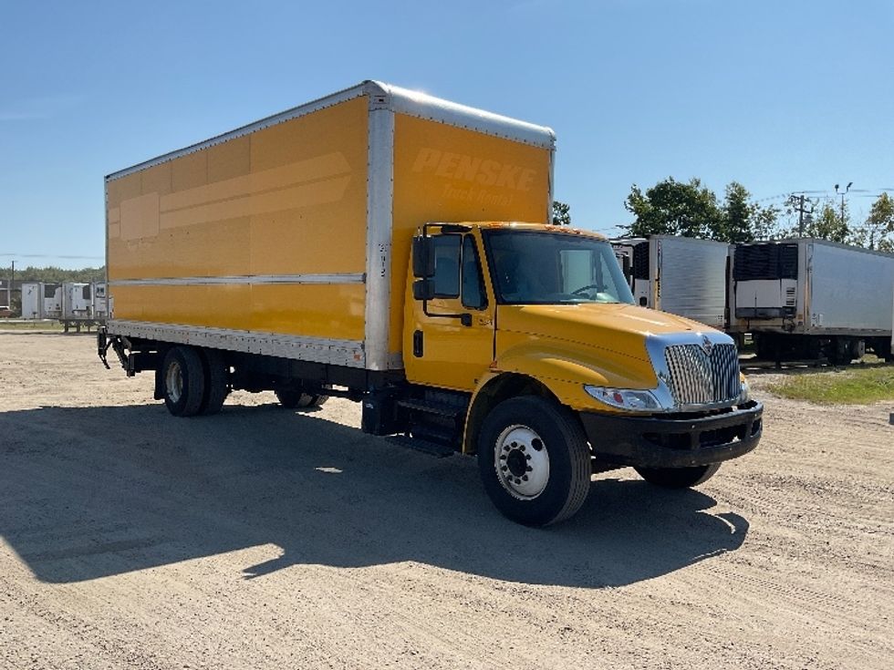 2019 International 4300 Medium Duty Box Truck