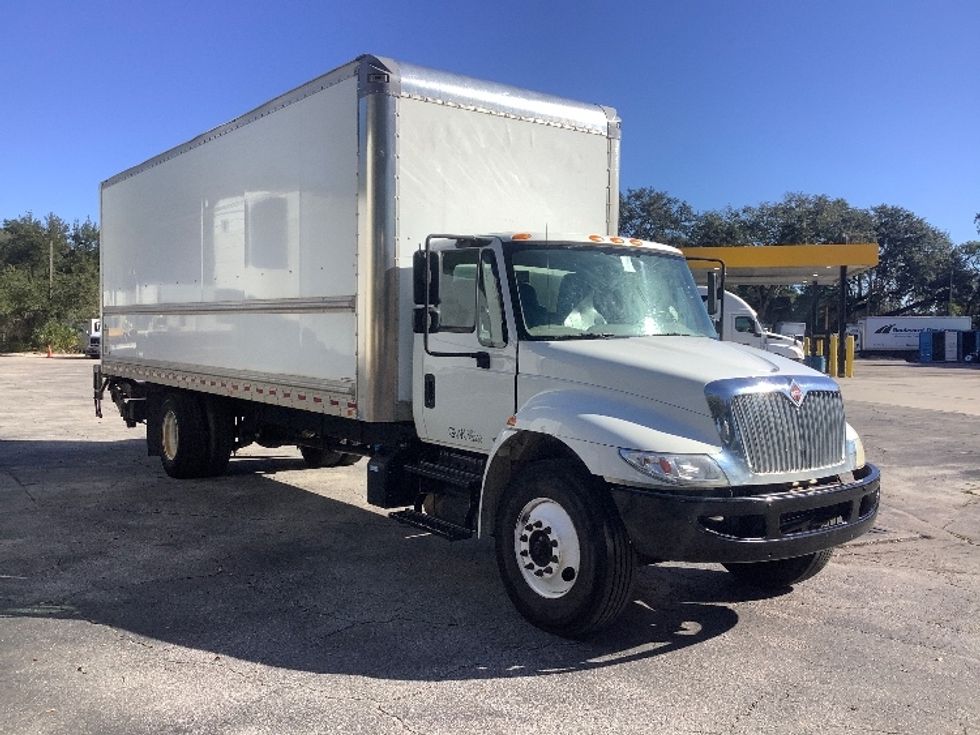 Medium Duty Box Truck-Light and Medium Duty Trucks-International-2019-4300-Jacksonville-FL-123,370\n\t\tmiles-$ 50,500 - Image 1
