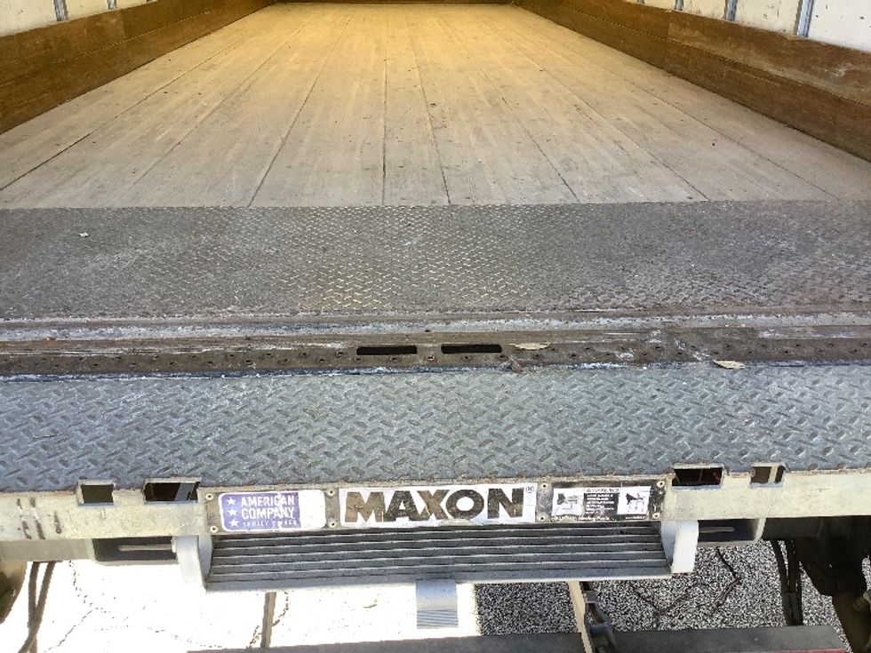 Medium Duty Box Truck-Light and Medium Duty Trucks-International-2019-4300-Jacksonville-FL-123,370\n\t\tmiles-$ 50,500 - Image 10