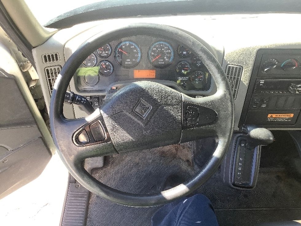 Medium Duty Box Truck-Light and Medium Duty Trucks-International-2019-4300-Jacksonville-FL-123,370\n\t\tmiles-$ 50,500 - Image 15