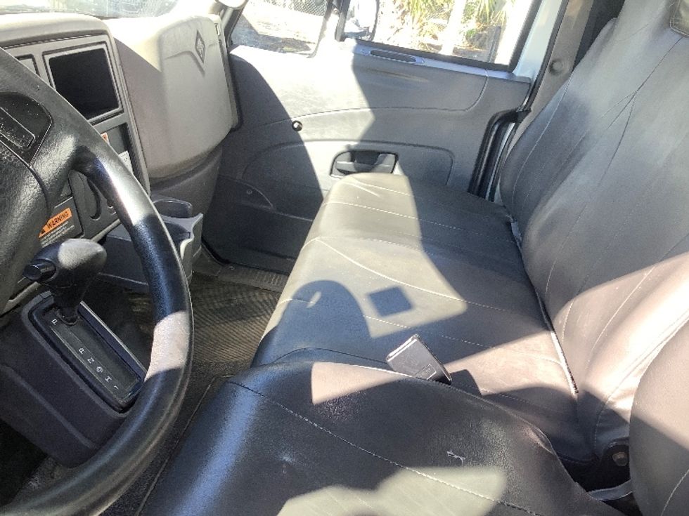 Medium Duty Box Truck-Light and Medium Duty Trucks-International-2019-4300-Jacksonville-FL-123,370\n\t\tmiles-$ 50,500 - Image 19