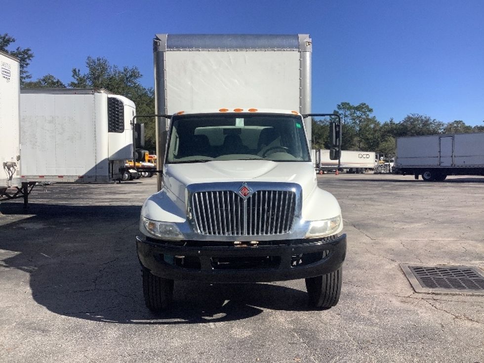 Medium Duty Box Truck-Light and Medium Duty Trucks-International-2019-4300-Jacksonville-FL-123,370\n\t\tmiles-$ 50,500 - Image 2