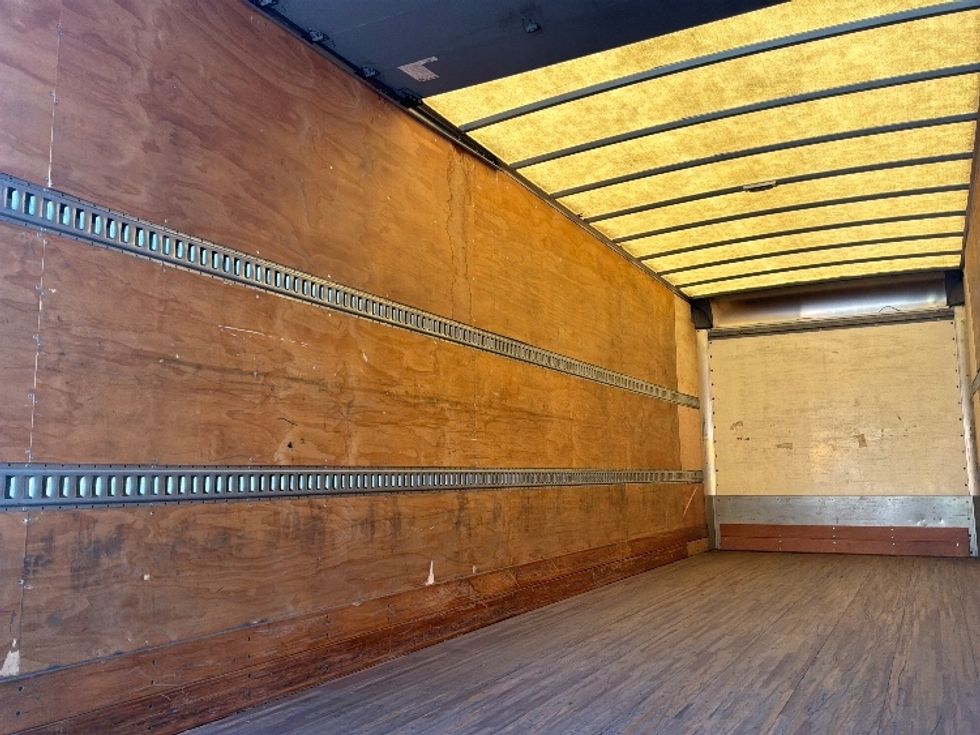 Medium Duty Box Truck-Light and Medium Duty Trucks-International-2019-4300-Jacksonville-FL-137,823\n\t\tmiles-$ 51,750 - Image 11