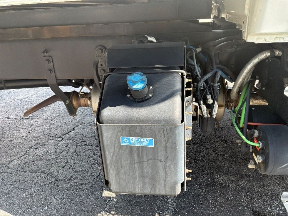 Medium Duty Box Truck-Light and Medium Duty Trucks-International-2019-4300-Jacksonville-FL-137,823\n\t\tmiles-$ 51,750 - Image 25