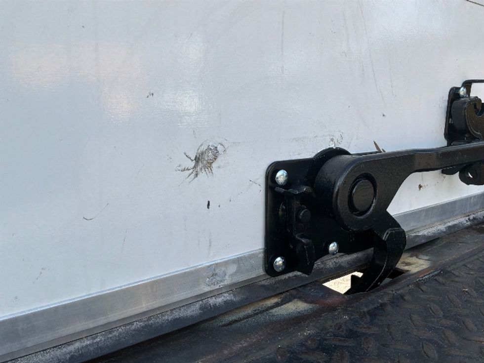 Medium Duty Box Truck-Light and Medium Duty Trucks-International-2019-4300-Jacksonville-FL-137,823\n\t\tmiles-$ 51,750 - Image 31