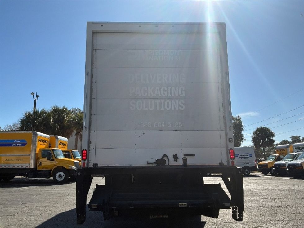 Medium Duty Box Truck-Light and Medium Duty Trucks-International-2019-4300-Jacksonville-FL-137,823\n\t\tmiles-$ 51,750 - Image 7