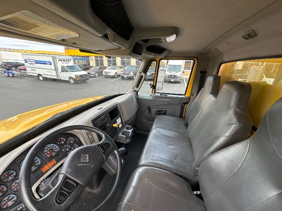 Medium Duty Box Truck-Light and Medium Duty Trucks-International-2019-4300-Jessup-MD-182,892\n\t\tmiles-$ 41,750 - Image 19