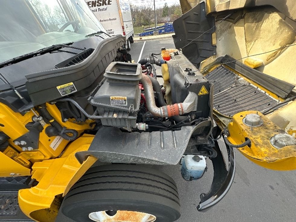 Medium Duty Box Truck-Light and Medium Duty Trucks-International-2019-4300-Jessup-MD-182,892\n\t\tmiles-$ 41,750 - Image 23