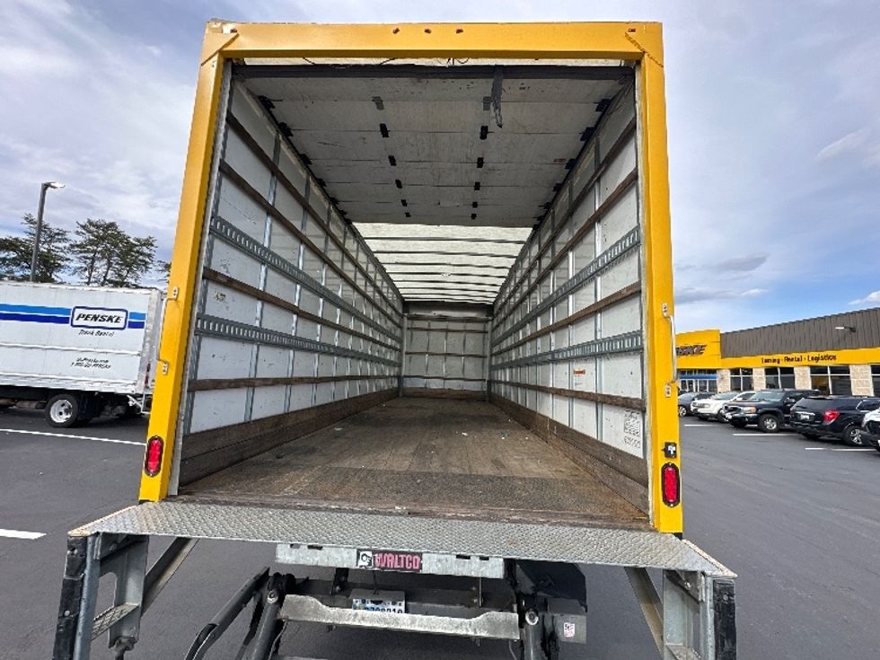 Medium Duty Box Truck-Light and Medium Duty Trucks-International-2019-4300-Jessup-MD-182,892\n\t\tmiles-$ 41,750 - Image 8