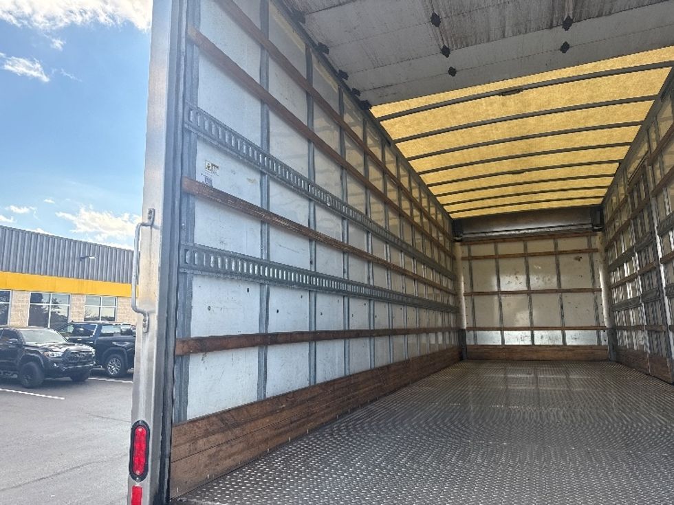 Medium Duty Box Truck-Light and Medium Duty Trucks-International-2019-4300-Jessup-MD-267,251\n\t\tmiles-$ 28,750 - Image 10