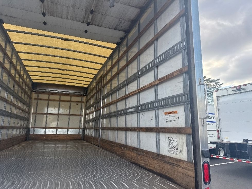 Medium Duty Box Truck-Light and Medium Duty Trucks-International-2019-4300-Jessup-MD-267,251\n\t\tmiles-$ 28,750 - Image 11