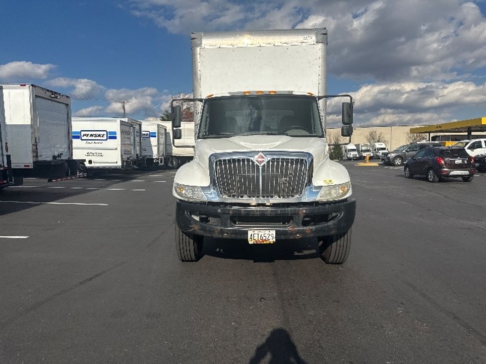 Medium Duty Box Truck-Light and Medium Duty Trucks-International-2019-4300-Jessup-MD-267,251\n\t\tmiles-$ 28,750 - Image 2