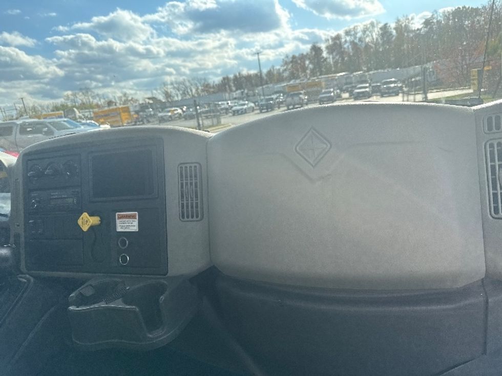 Medium Duty Box Truck-Light and Medium Duty Trucks-International-2019-4300-Jessup-MD-267,251\n\t\tmiles-$ 28,750 - Image 20