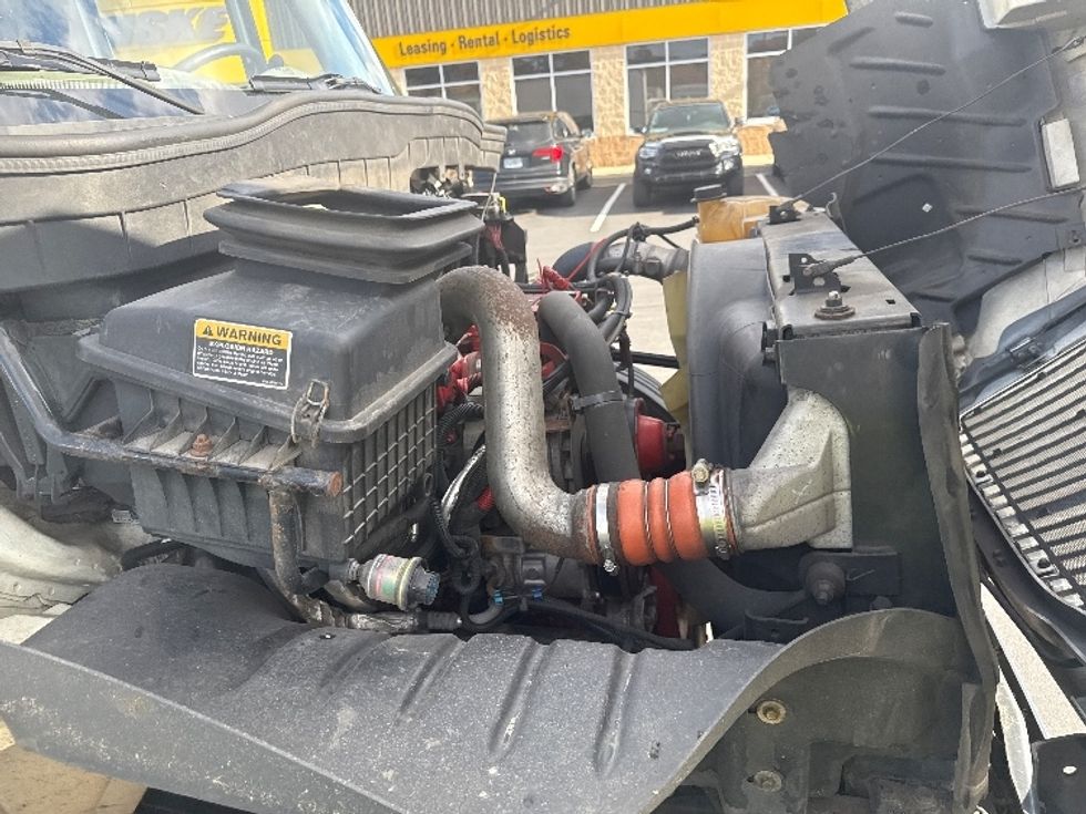 Medium Duty Box Truck-Light and Medium Duty Trucks-International-2019-4300-Jessup-MD-267,251\n\t\tmiles-$ 28,750 - Image 22