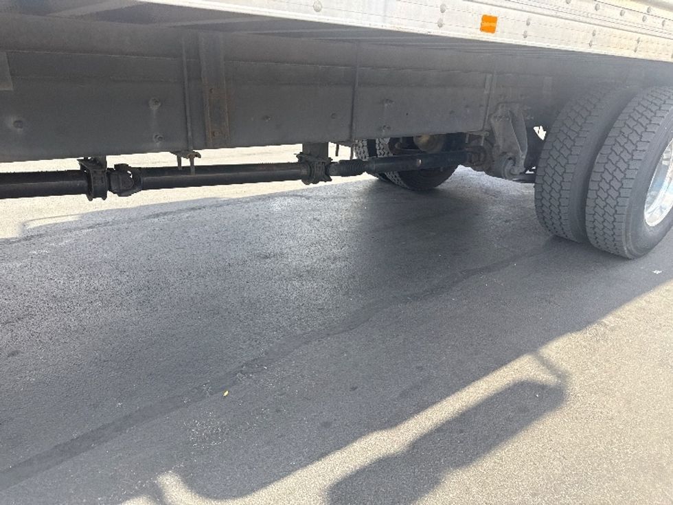 Medium Duty Box Truck-Light and Medium Duty Trucks-International-2019-4300-Jessup-MD-267,251\n\t\tmiles-$ 28,750 - Image 5