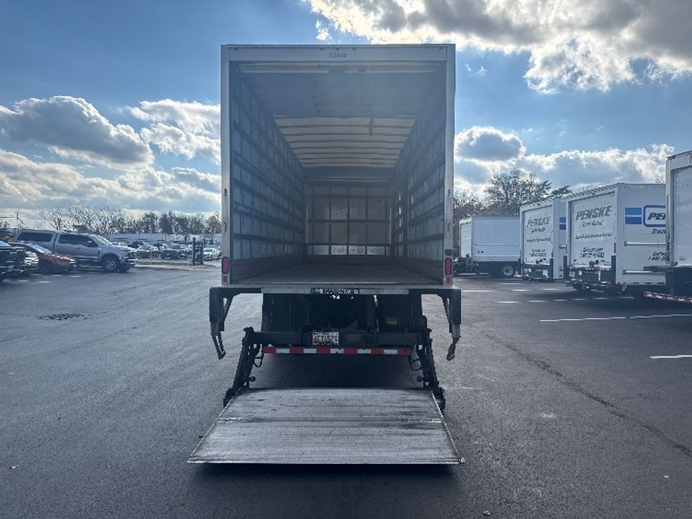 Medium Duty Box Truck-Light and Medium Duty Trucks-International-2019-4300-Jessup-MD-267,251\n\t\tmiles-$ 28,750 - Image 8
