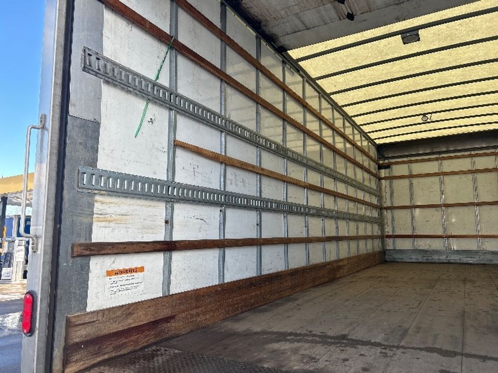 Medium Duty Box Truck-Light and Medium Duty Trucks-International-2019-4300-Jessup-PA-328,011\n\t\tmiles-$ 19,000 - Image 11