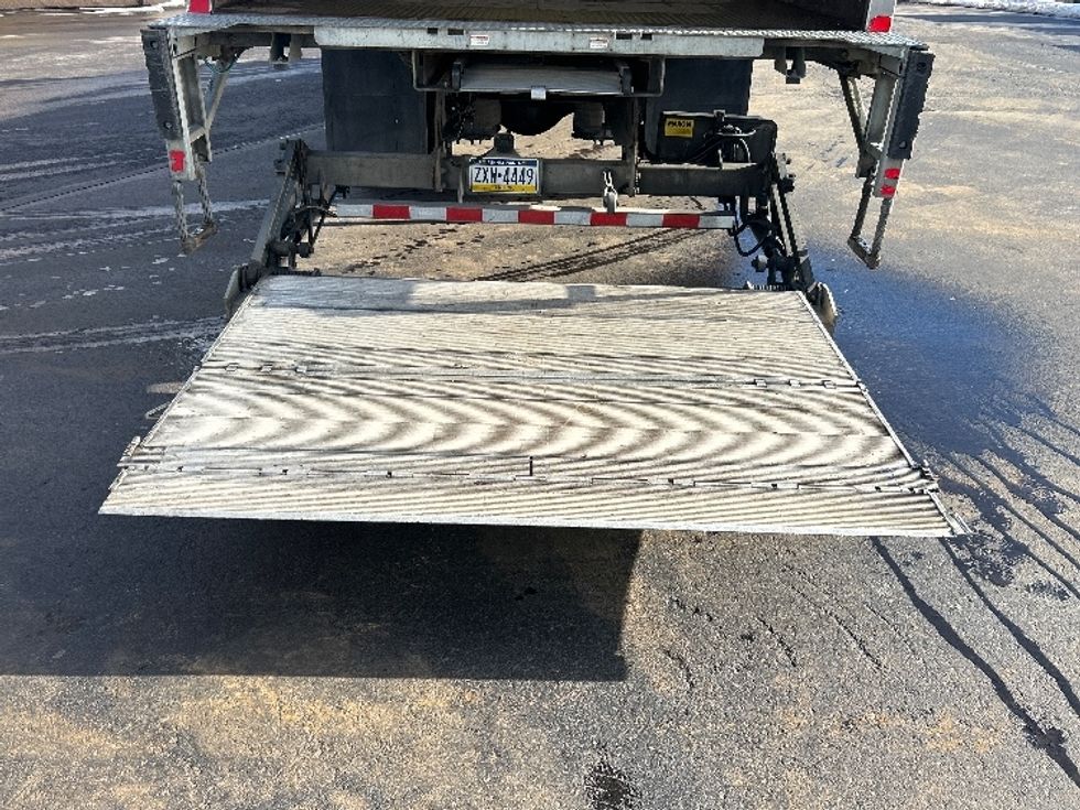 Medium Duty Box Truck-Light and Medium Duty Trucks-International-2019-4300-Jessup-PA-328,011\n\t\tmiles-$ 19,000 - Image 9