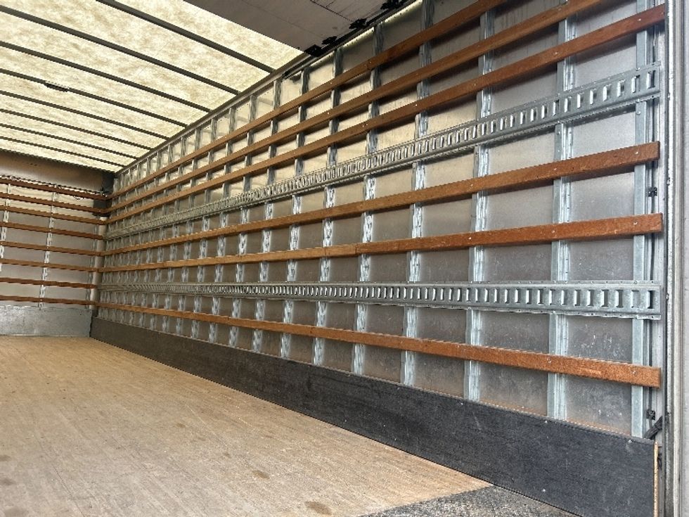 Medium Duty Box Truck-Light and Medium Duty Trucks-International-2019-4300-Jessup-PA-76,555\n\t\tmiles-$ 56,250 - Image 12