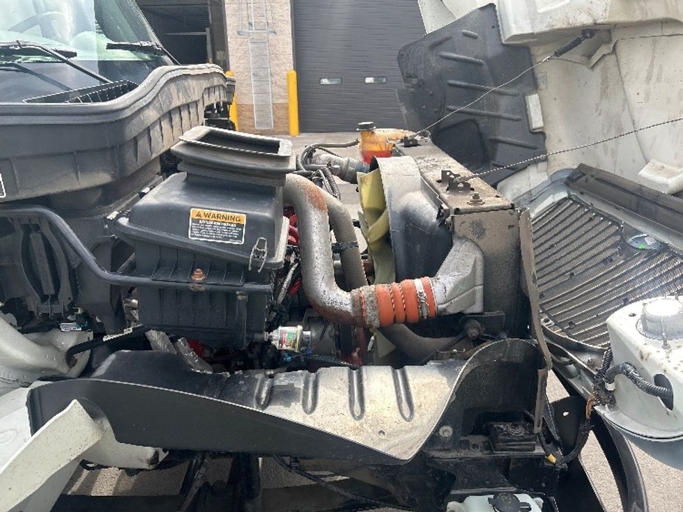 Medium Duty Box Truck-Light and Medium Duty Trucks-International-2019-4300-Jessup-PA-76,555\n\t\tmiles-$ 56,250 - Image 23