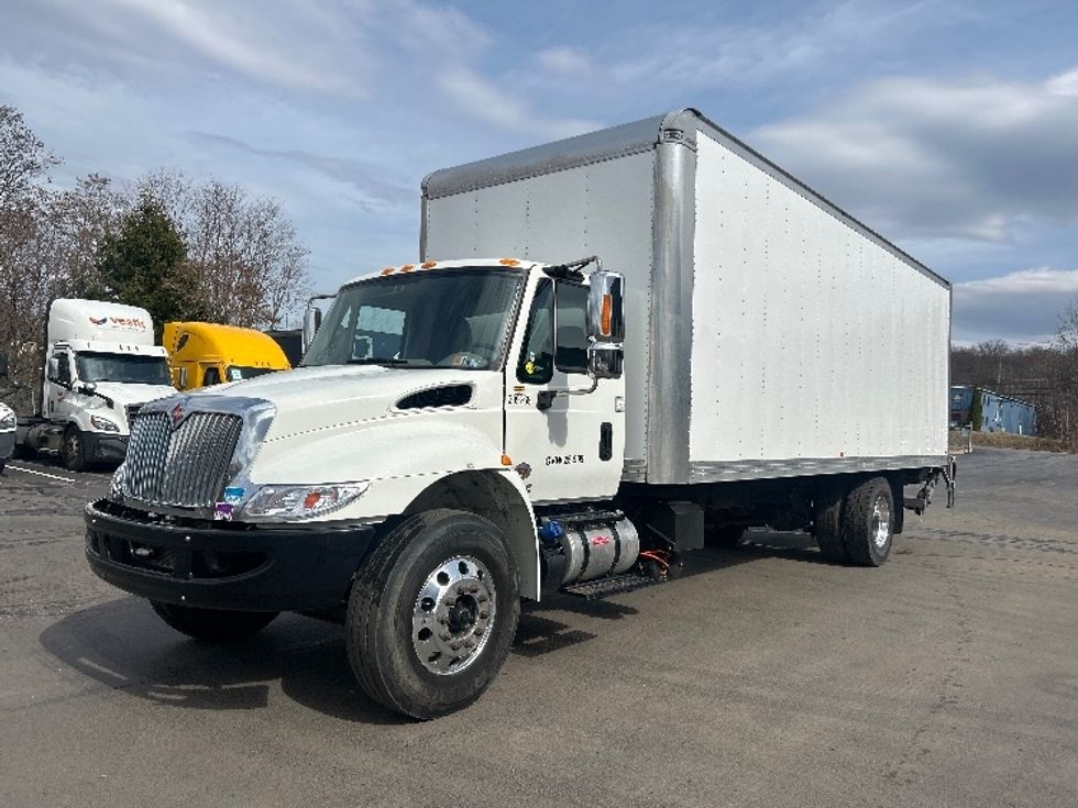 Medium Duty Box Truck-Light and Medium Duty Trucks-International-2019-4300-Jessup-PA-76,555\n\t\tmiles-$ 56,250 - Image 3