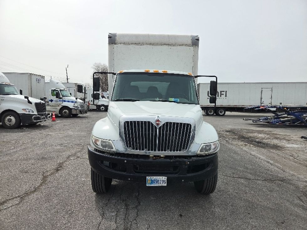 Medium Duty Box Truck-Light and Medium Duty Trucks-International-2019-4300-Kansas City-MO-279,706\n\t\tmiles-$ 29,250 - Image 2